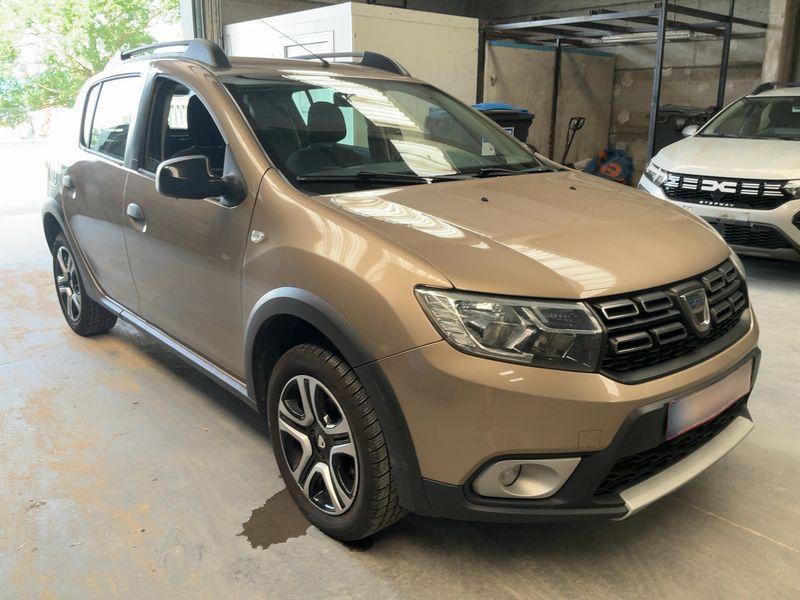Dacia Sandero 0.9 TCe Stepway Celebration — zdjęcie 8