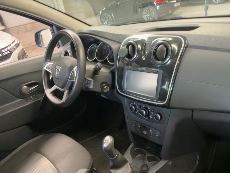 Dacia Sandero 0.9 TCe Stepway Celebration — zdjęcie 12
