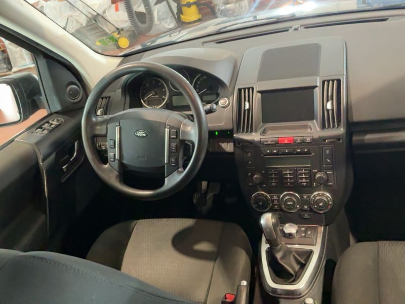 Land Rover Freelander 2.2 Td4 S — zdjęcie 12
