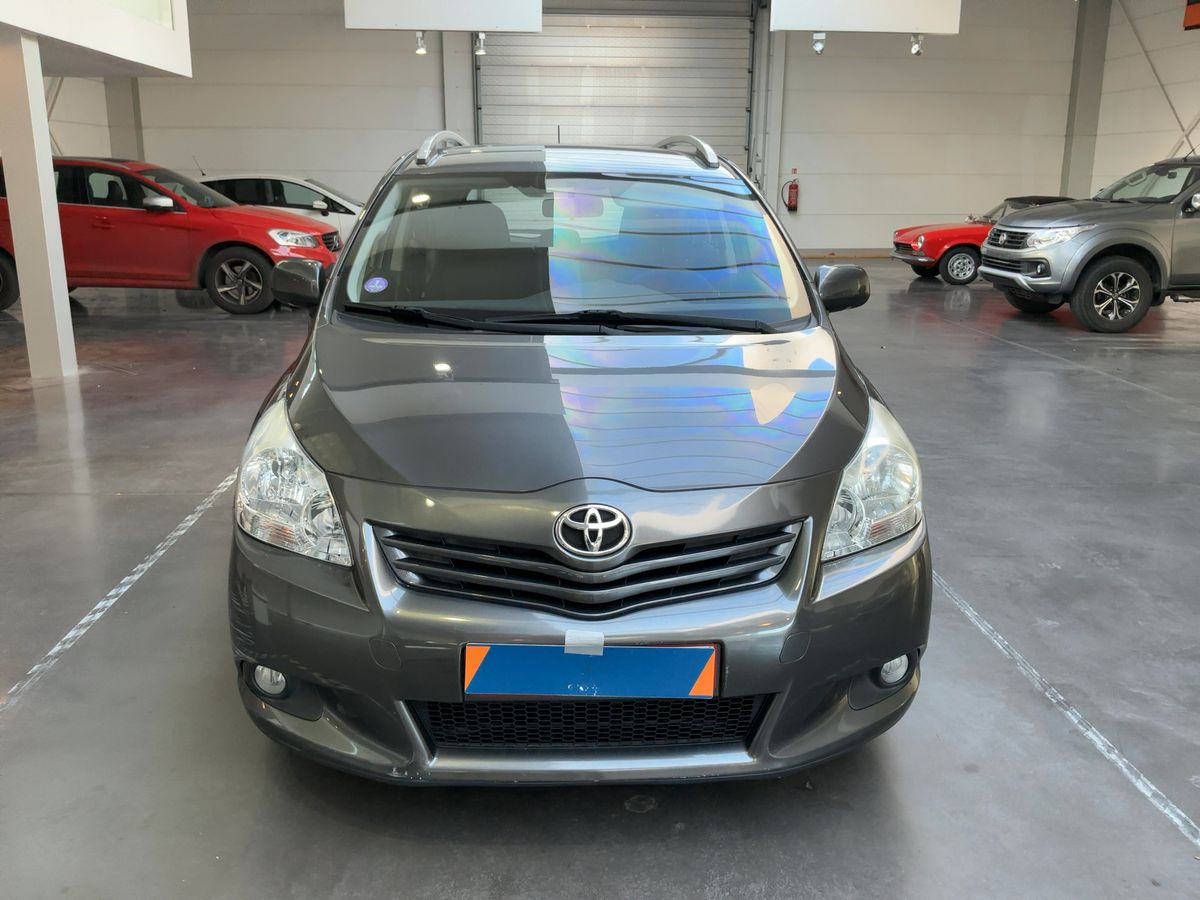 Toyota Verso 2012 — photo 14