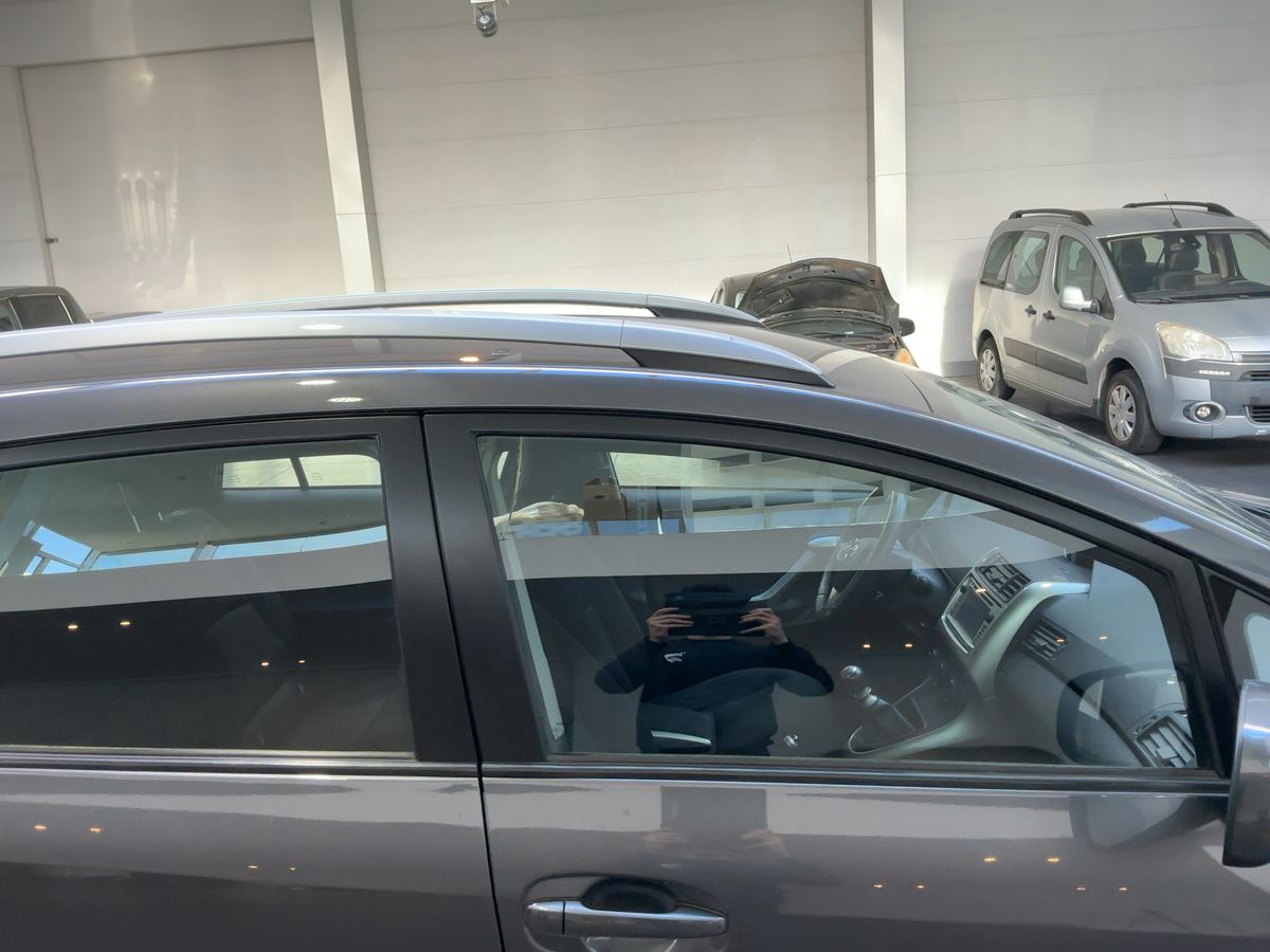 Toyota Verso 2012 — photo 13