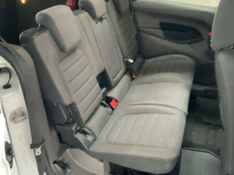 Ford Grand Tourneo Connect 1.5 TDCi EcoBlue Titanium — zdjęcie 14