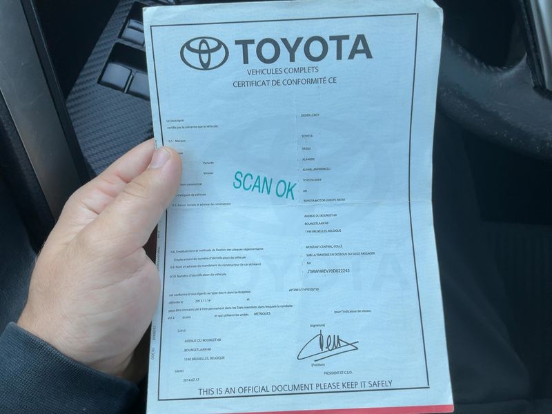 Toyota RAV 4 2.0 D-4D — zdjęcie 16