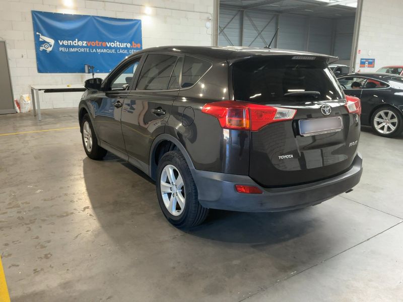 Toyota RAV 4 2.0 D-4D — zdjęcie 3
