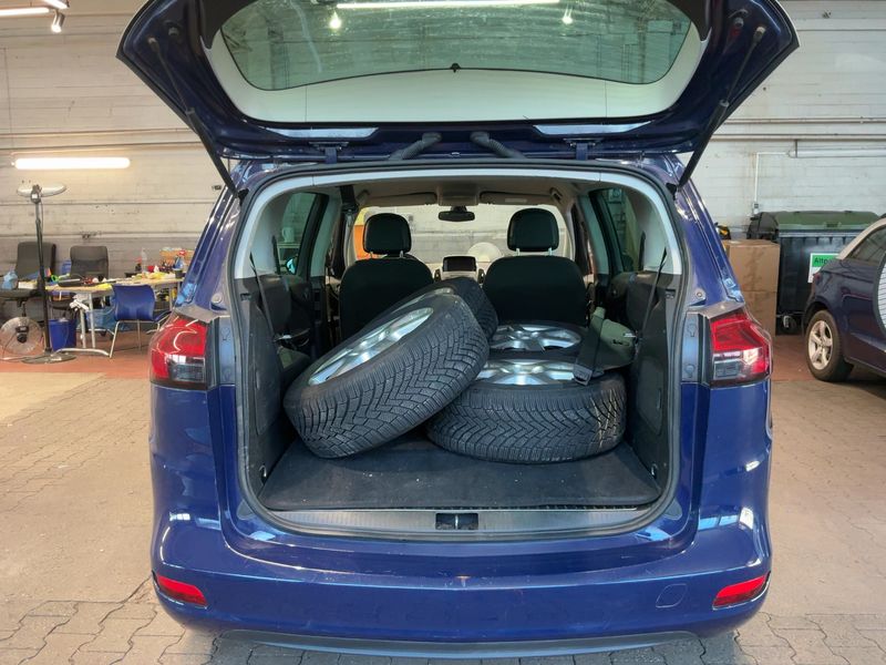 Opel Zafira Tourer 1.4 Turbo Sport — zdjęcie 10