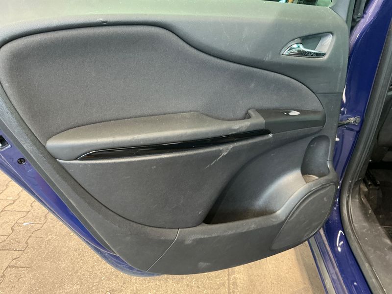 Opel Zafira Tourer 1.4 Turbo Sport 2012 – снимка 30