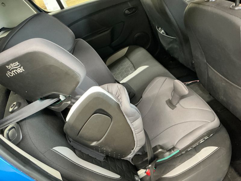 Dacia Sandero 0.9 TCe Stepway Prestige 2014 – снимка 28