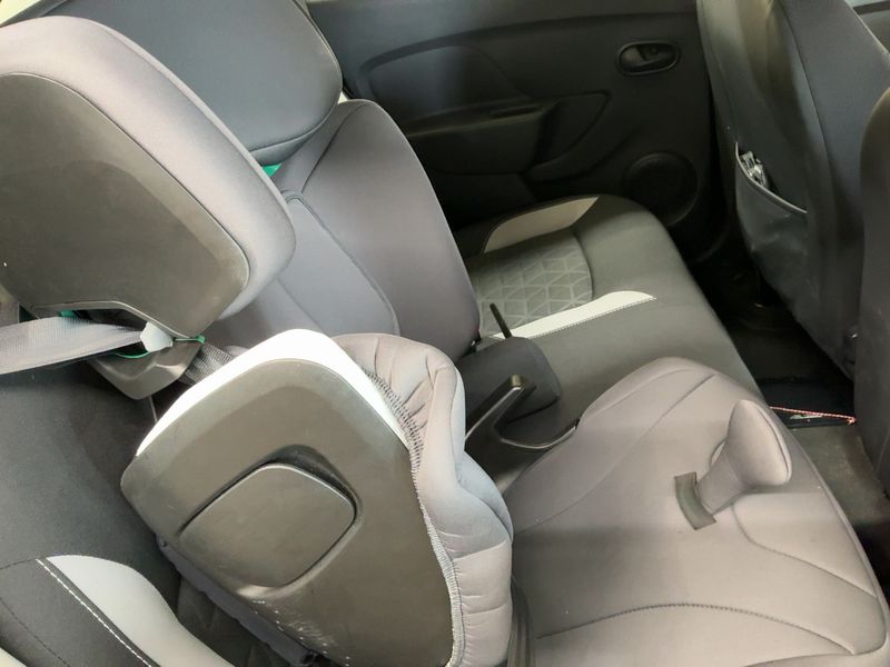 Dacia Sandero 0.9 TCe Stepway Prestige 2014 – снимка 19