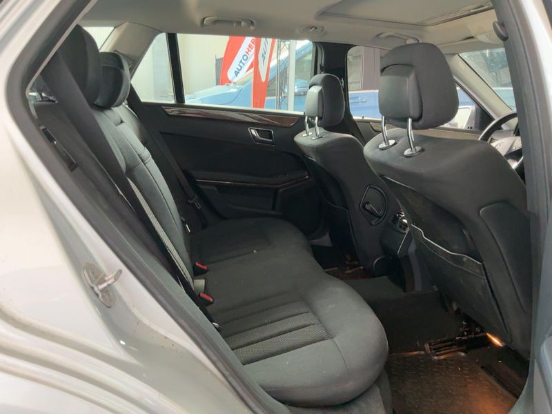 Mercedes-Benz E-Klasse E 220 CDI T BlueEfficiency Elegance 2011 – снимка 19