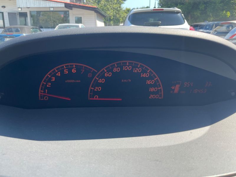 Toyota Yaris 1.0 VVT-i — zdjęcie 4