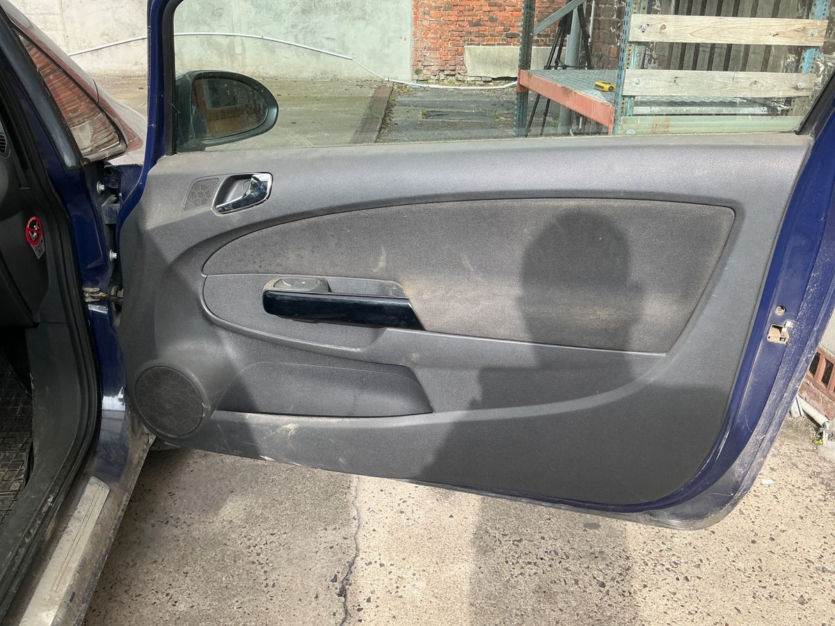 Opel Corsa 2010 — photo 30