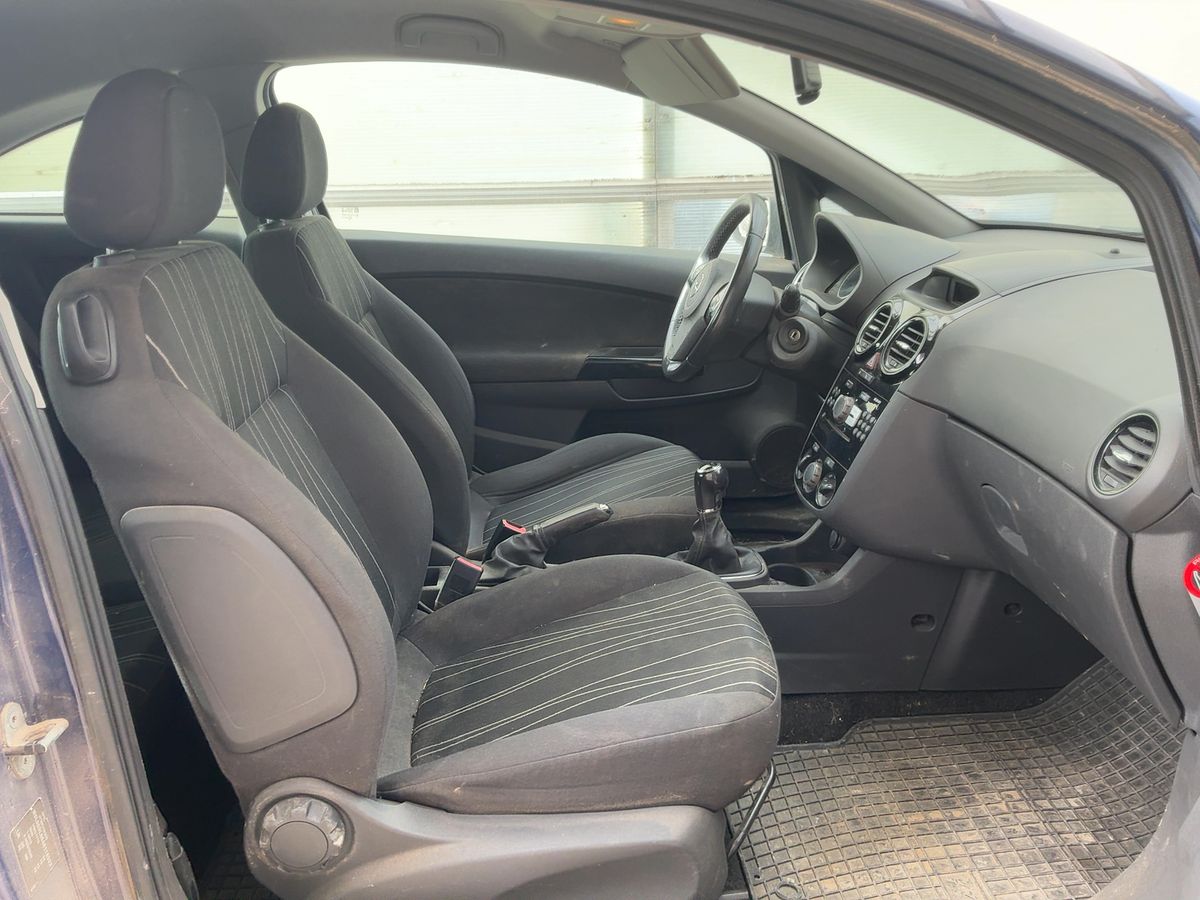 Opel Corsa 2010 — photo 17
