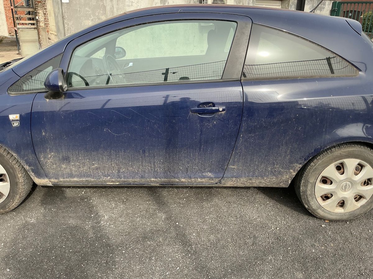 Opel Corsa 2010 — photo 5