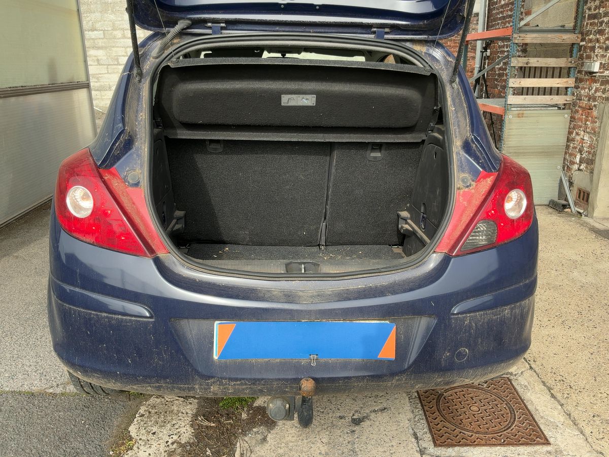 Opel Corsa 2010 — photo 16