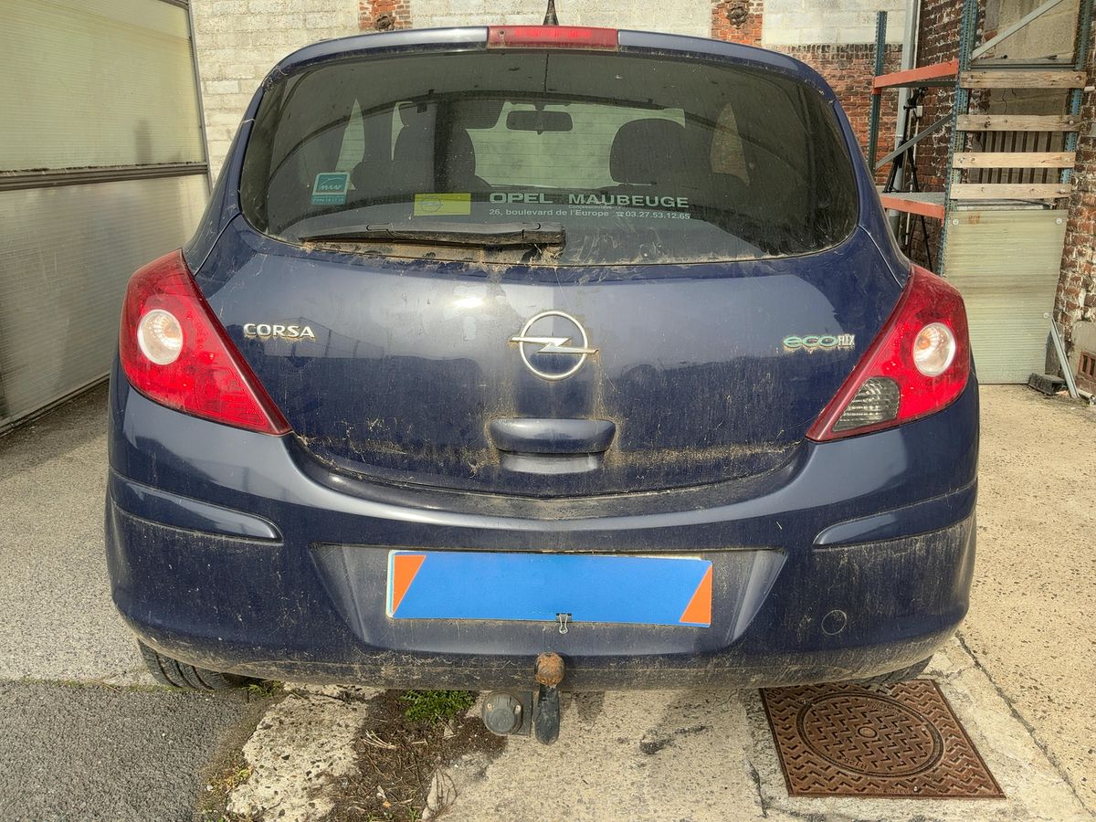 Opel Corsa 2010 — photo 8