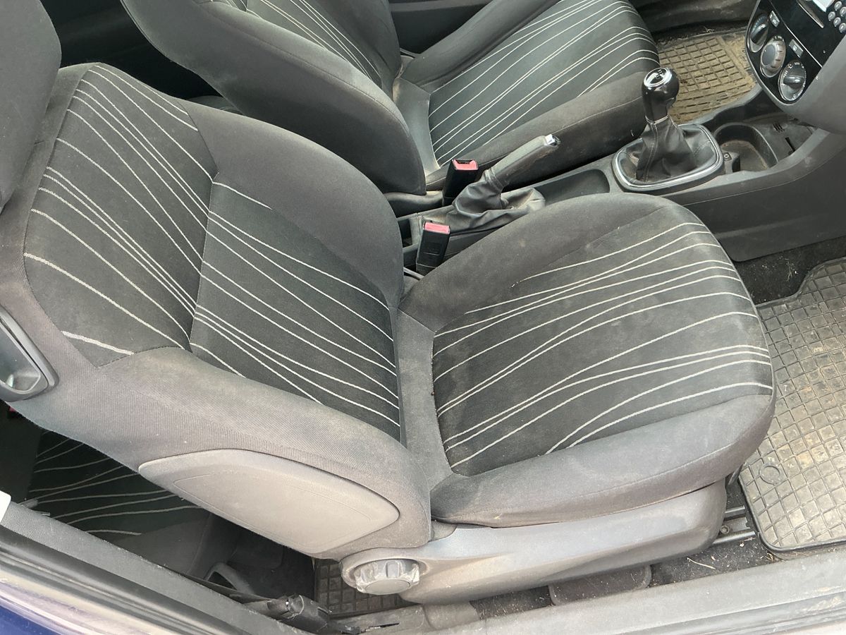 Opel Corsa 2010 — photo 29