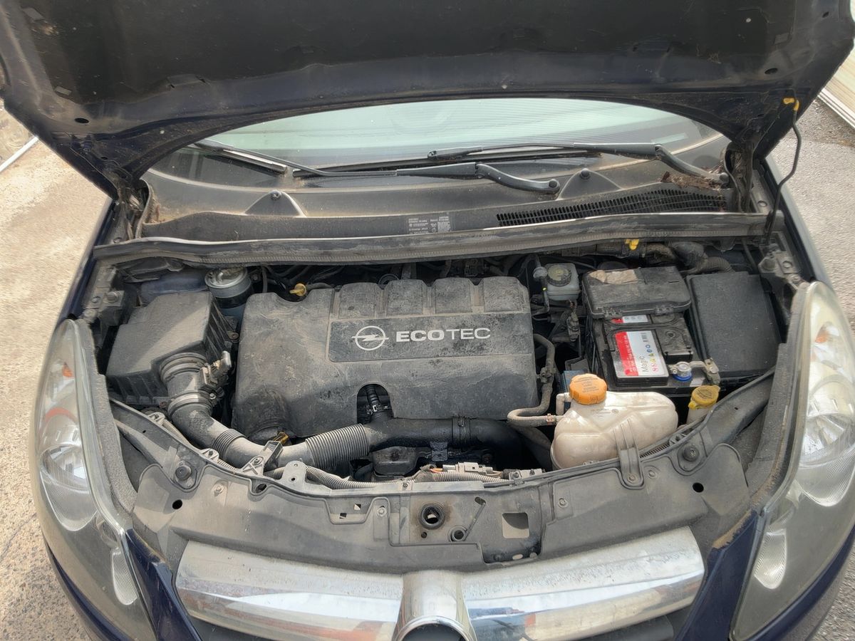 Opel Corsa 2010 — photo 38
