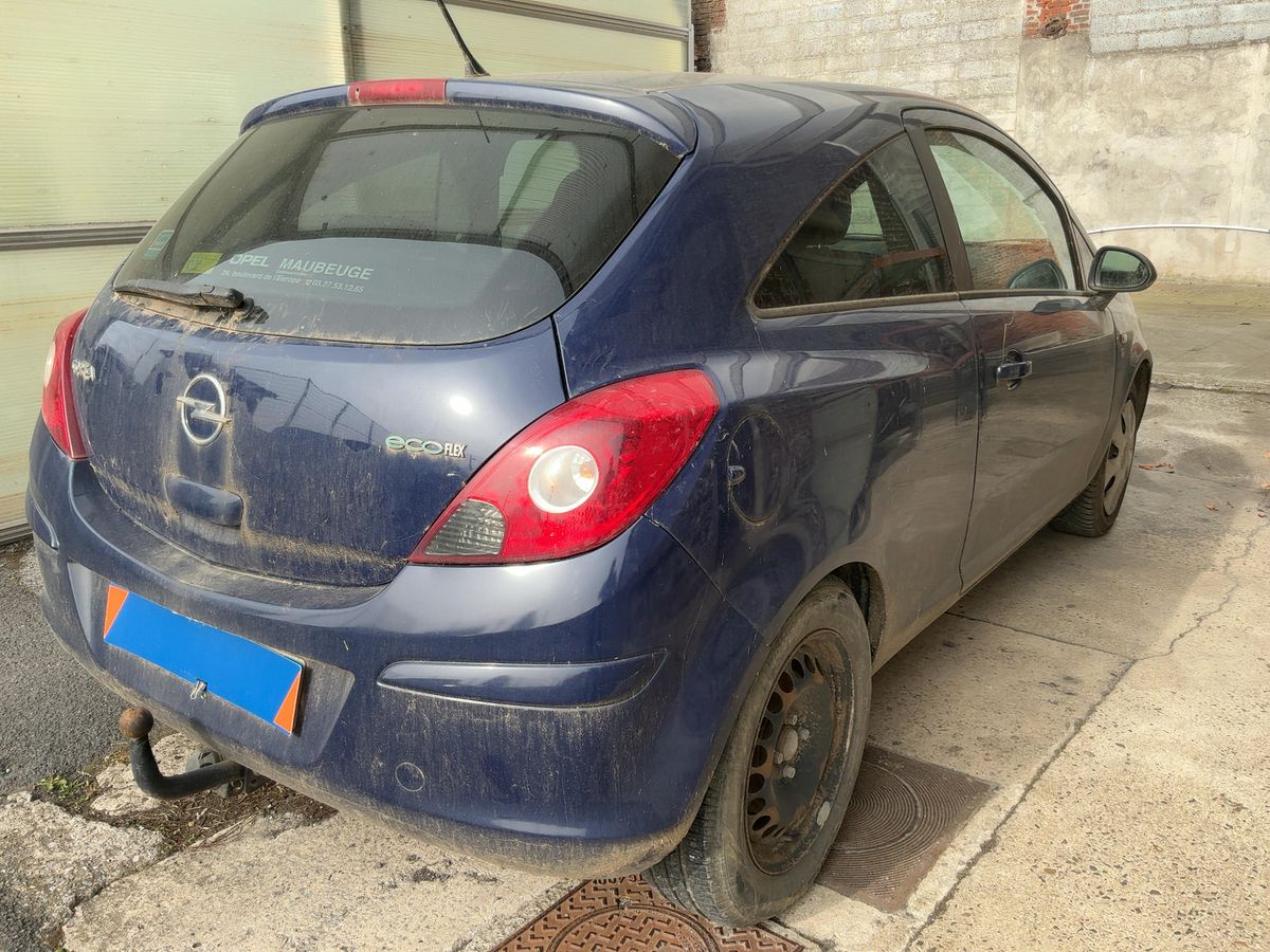 Opel Corsa 2010 — photo 9
