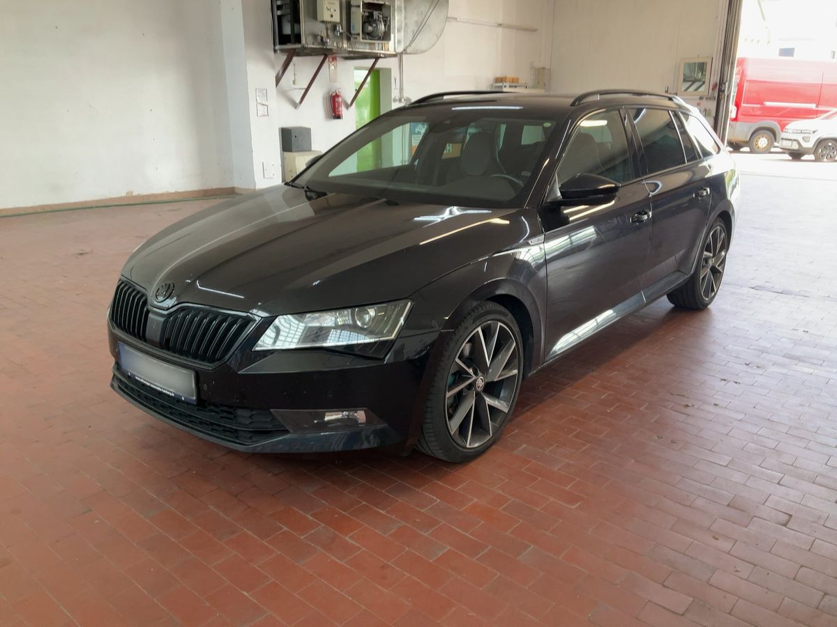 Skoda Superb 2018 — photo 1