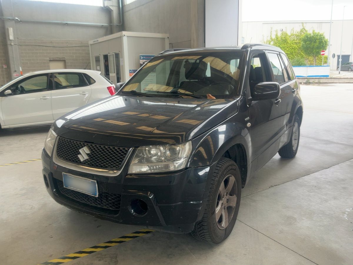 Suzuki Grand 2006