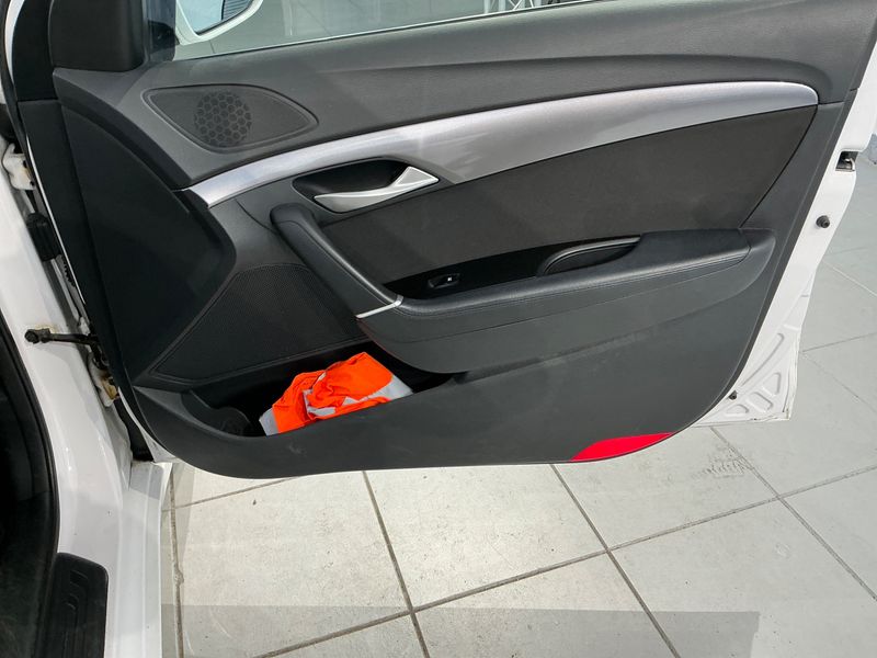 Hyundai i40 1.6 FIFA World Cup Edition 2014 – снимка 29