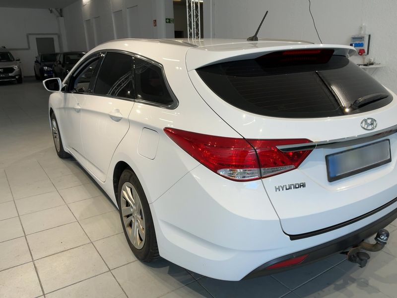 Hyundai i40 1.6 FIFA World Cup Edition — zdjęcie 3