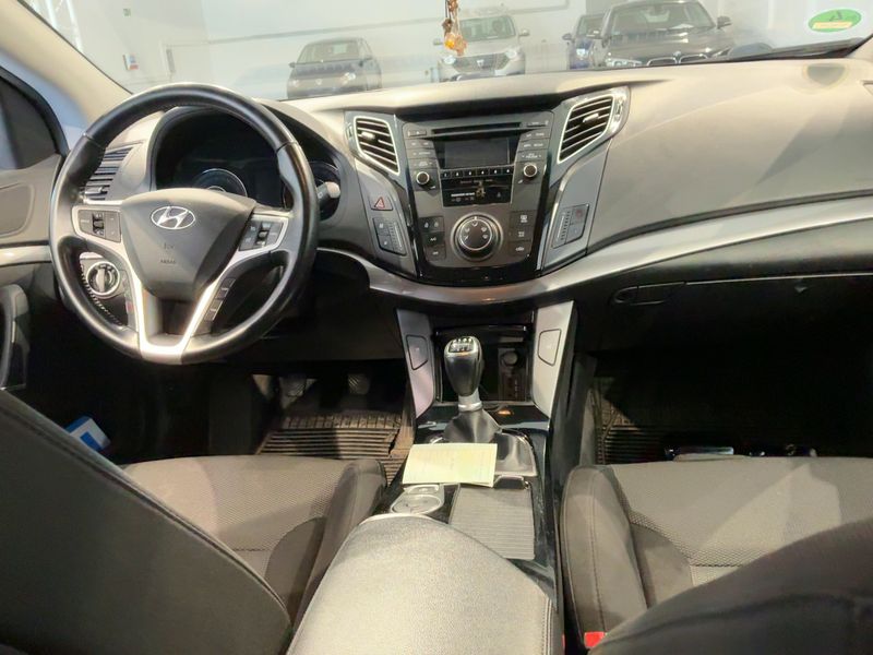 Hyundai i40 1.6 FIFA World Cup Edition — zdjęcie 12