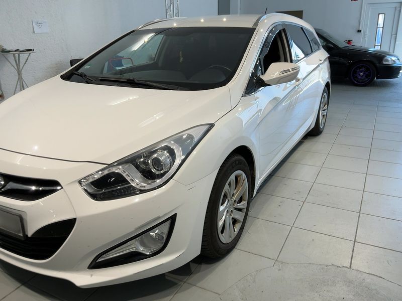 Hyundai i40 1.6 FIFA World Cup Edition — zdjęcie 2