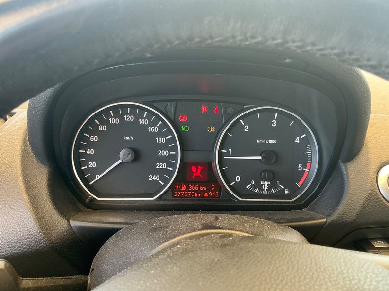 BMW 1er 116d 2009 – снимка 4