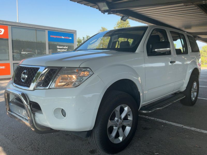 Nissan Pathfinder 2.5 dCi SE