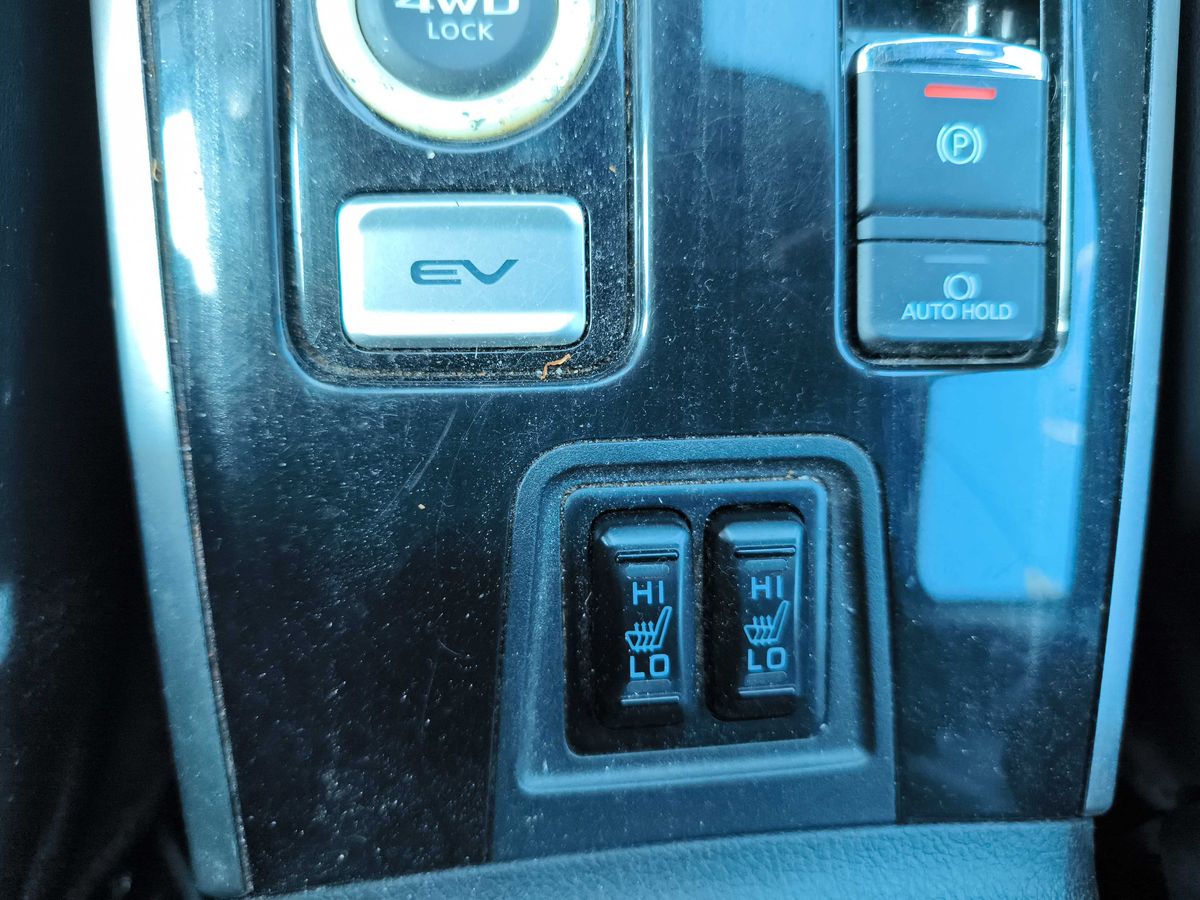 Mitsubishi Outlander 2017 — photo 18