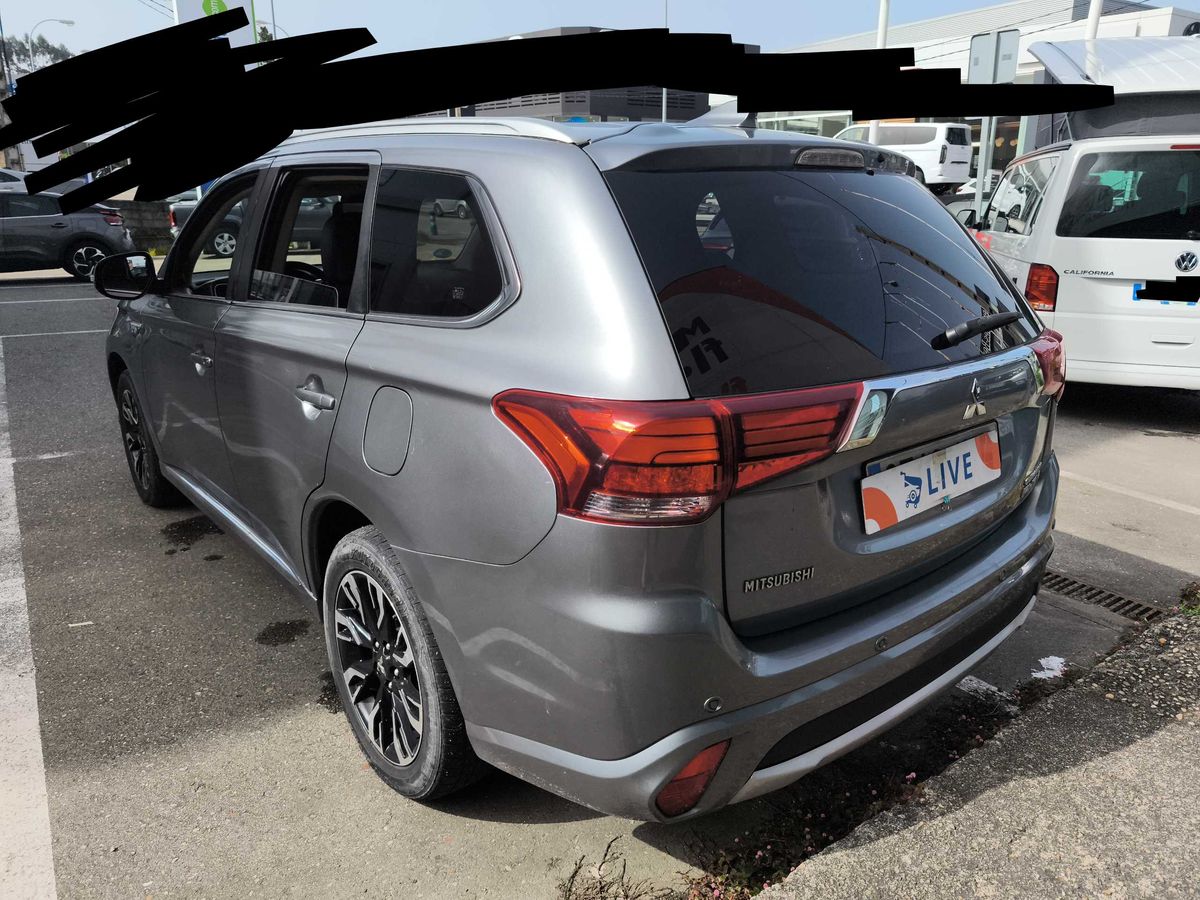 Mitsubishi Outlander 2017 — photo 4
