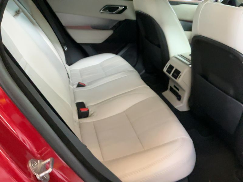 Land Rover Range Rover Velar 2.0 Diesel S R-Dynamic — zdjęcie 14