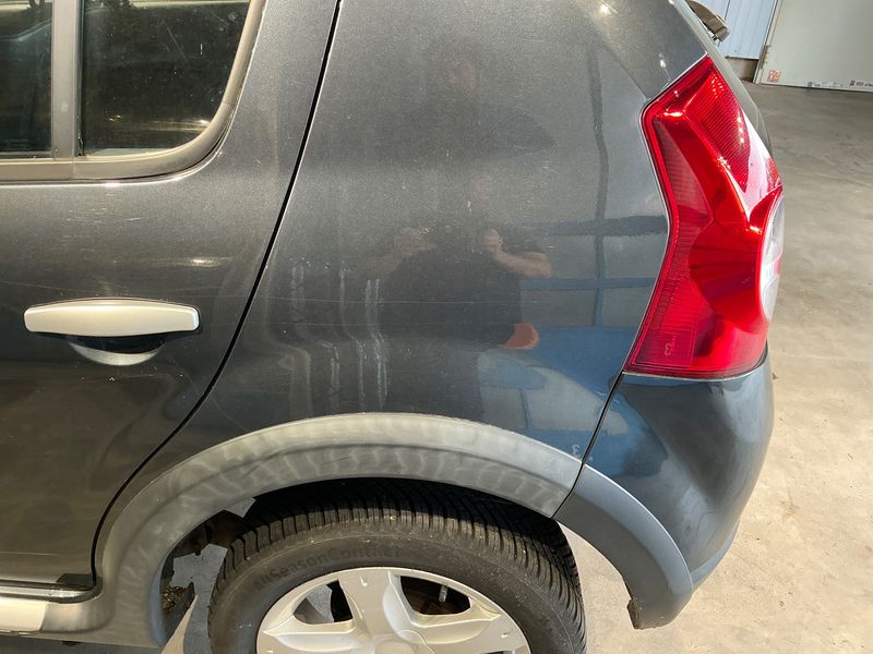 Dacia Sandero 1.6 E85 Stepway II 2012 – снимка 33