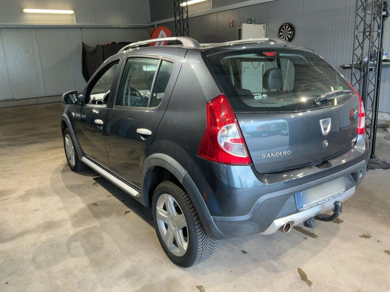 Dacia Sandero 1.6 E85 Stepway II 2012 – снимка 6