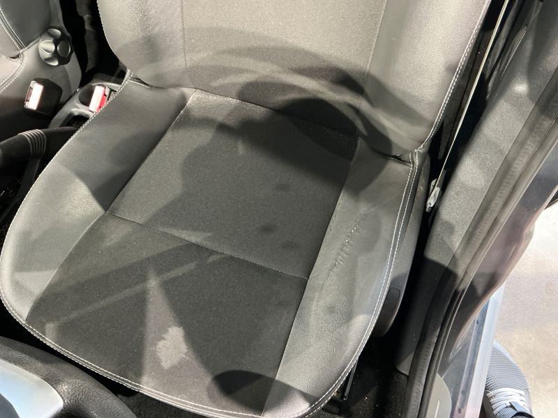Dacia Sandero 1.6 E85 Stepway II 2012 – снимка 27