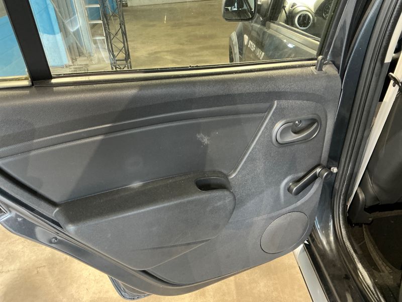 Dacia Sandero 1.6 E85 Stepway II 2012 – снимка 29