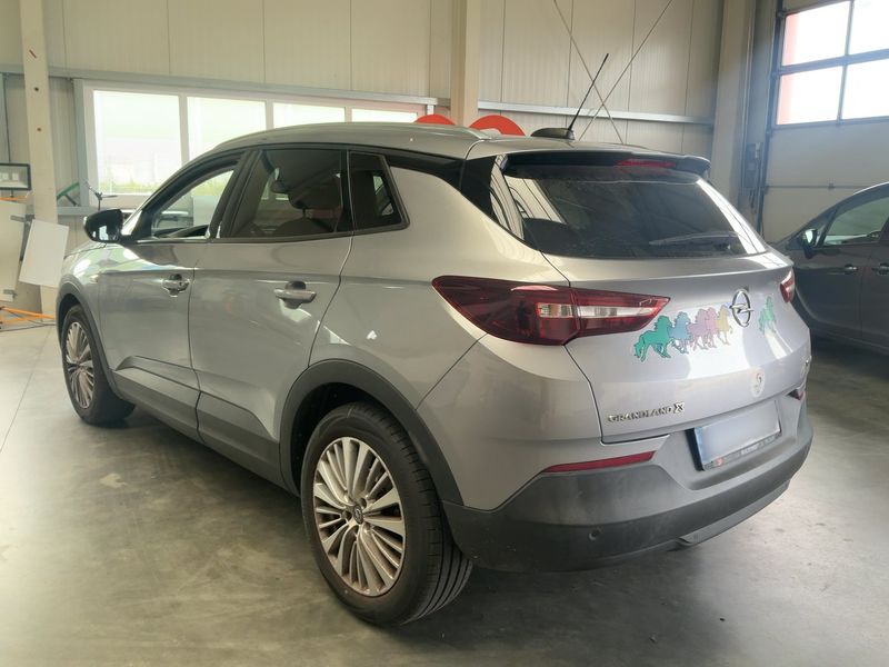 Opel Grandland X 1.6 CDTI DPF Edition — zdjęcie 3