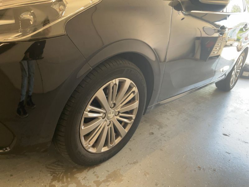 Peugeot 208 1.2 PureTech Allure — zdjęcie 2