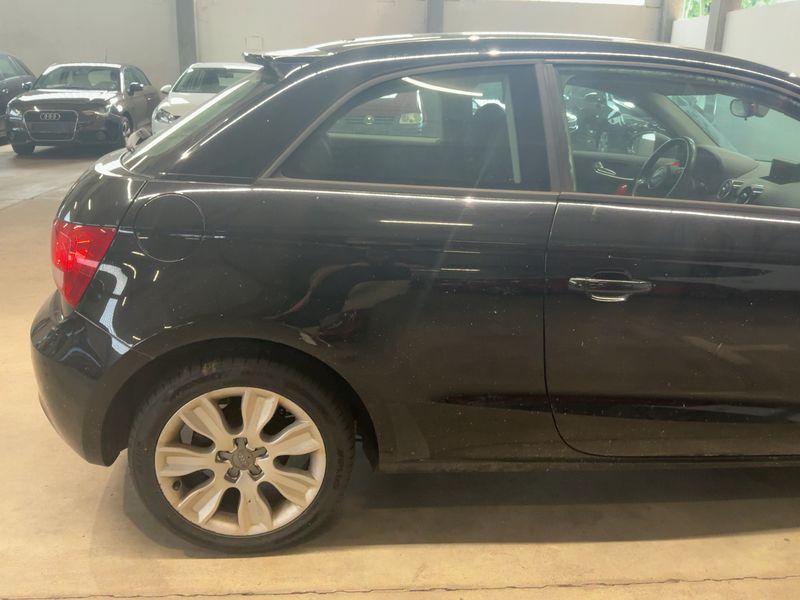 Audi A1 2.0 TDI Ambition 2012 – снимка 8