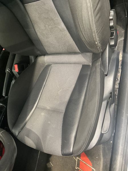 Audi A1 2.0 TDI Ambition 2012 – снимка 23
