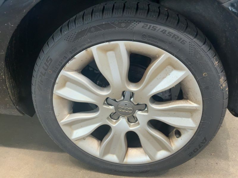 Audi A1 2.0 TDI Ambition 2012 – снимка 5