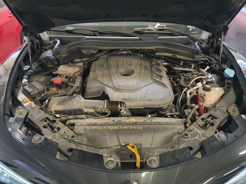 Alfa Romeo Stelvio 2.2 JTDM Super Business Q4 — zdjęcie 8