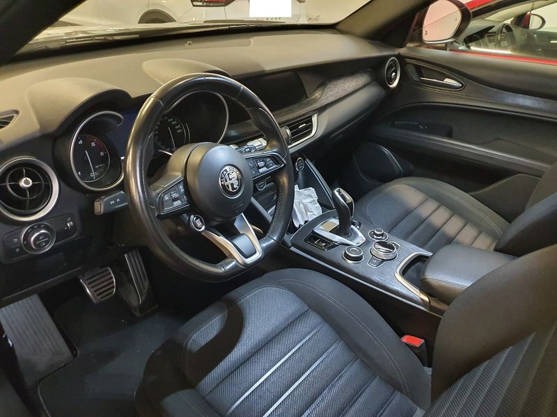 Alfa Romeo Stelvio 2.2 JTDM Super Business Q4 — zdjęcie 11
