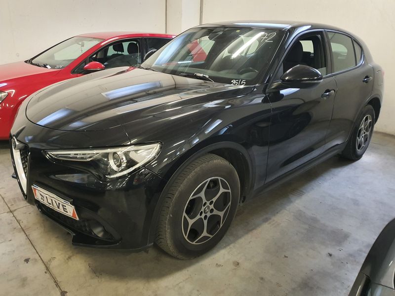 Alfa Romeo Stelvio 2.2 JTDM Super Business Q4 — zdjęcie 1