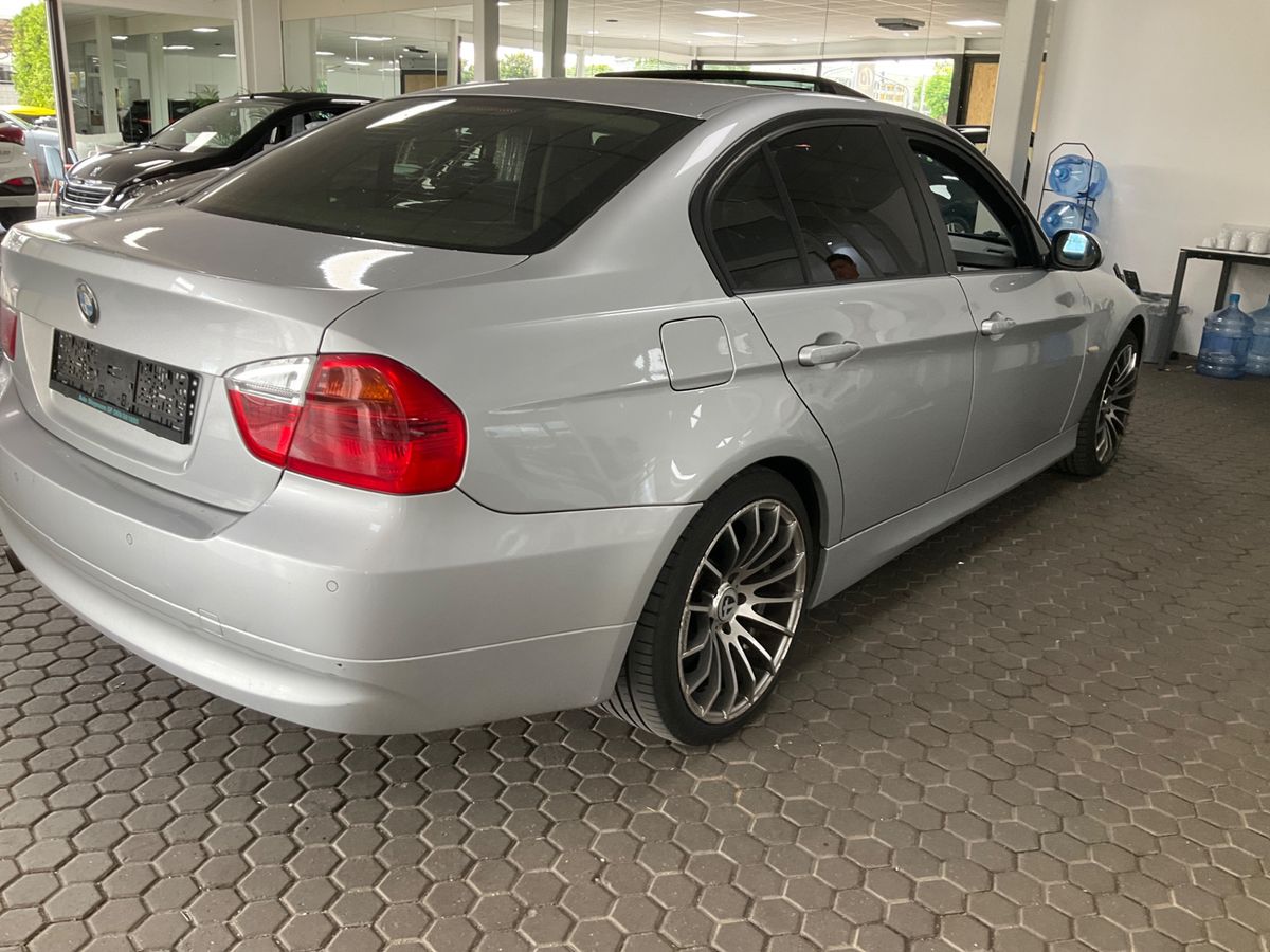 BMW 3er 318i