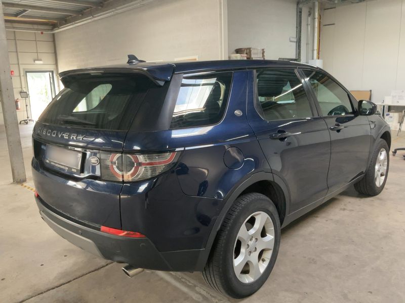 Land Rover Discovery Sport 2.0 Td4 SE AWD — zdjęcie 6