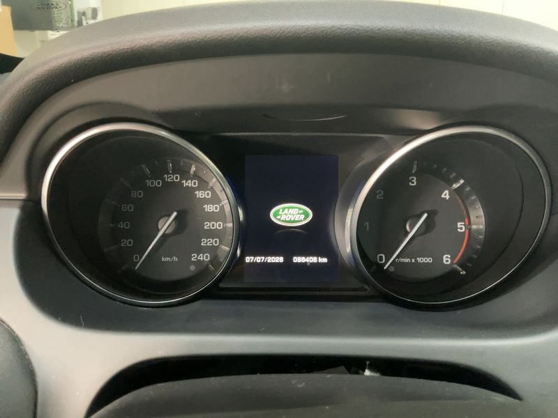 Land Rover Discovery Sport 2.0 Td4 SE AWD — zdjęcie 13