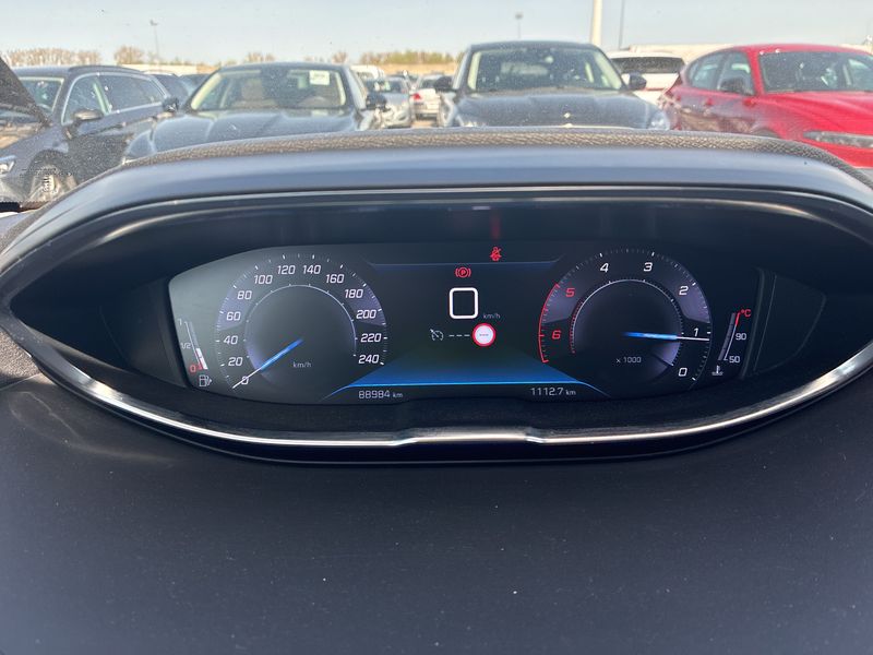 Peugeot 3008 1.5 Blue-HDi Allure — zdjęcie 12