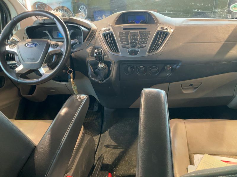 Ford Transit 2.2 TDCi 300 L2 Tourneo Titanium 2013 – снимка 17